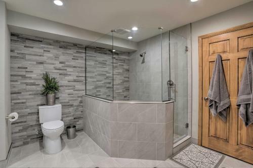 Stunning Evergreen Mountain Home On Private Stream