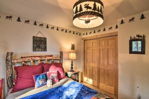 Lazy Moose Cabin With Wraparound Deck And Privacy!