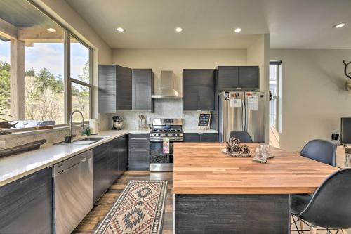 Modern Mtn Getaway With Deck, Gas Grill And Views