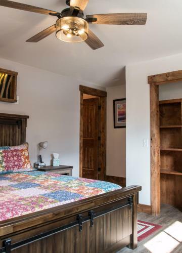 Bed & Breakfast Clear Creek Inn