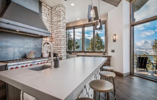 Skyes Peak Vacation Home At Windcliff Home