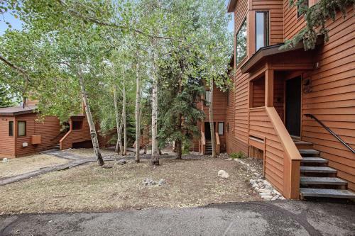 Tennis Townhome 1323
