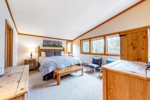 Tennis Townhome 1323
