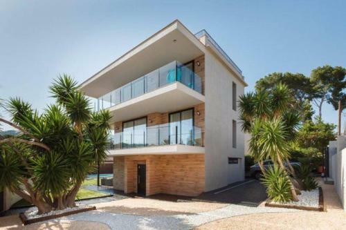 Villa Espectacular A 10�en Playa De Castelldefels