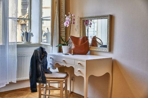 Aparthotel Three Golden Crowns Apartments