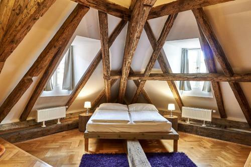 Aparthotel Three Golden Crowns Apartments