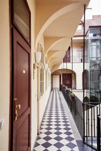 Aparthotel Three Golden Crowns Apartments