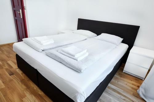 Apartments Zborovska