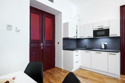 Apartments Zborovska