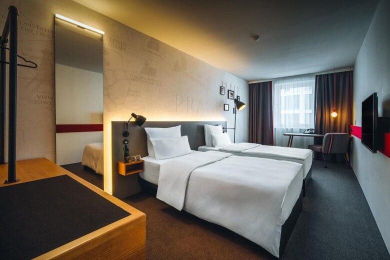 Hotel Pulse8