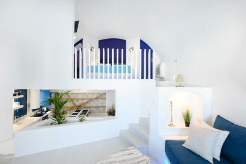 Villa Blue White Residence