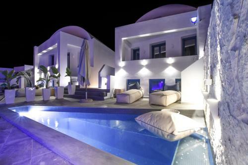 Villa Blue White Residence