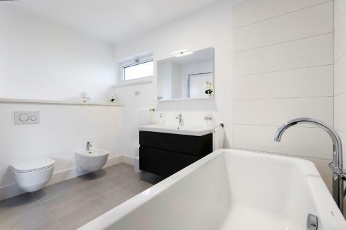 Villa Jure With Heated Pool And Electric Vehicle Station