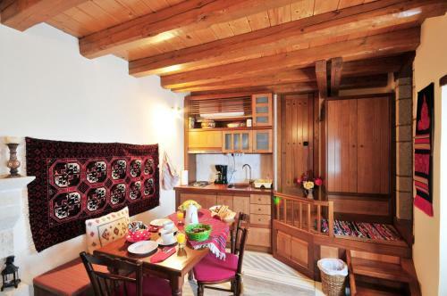 Hostal Izambo Guest Houses