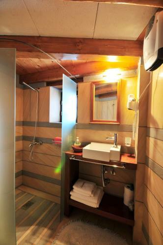 Hostal Izambo Guest Houses
