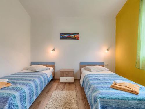 Holiday Home Goldi - Voj512