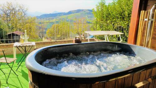 2 Bedrooms Villa With City View Private Pool And Jacuzzi At Castelplanio