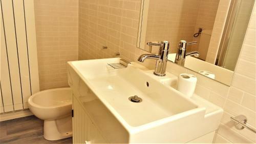 2 Bedrooms Villa With City View Private Pool And Jacuzzi At Castelplanio