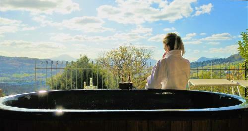 2 Bedrooms Villa With City View Private Pool And Jacuzzi At Castelplanio