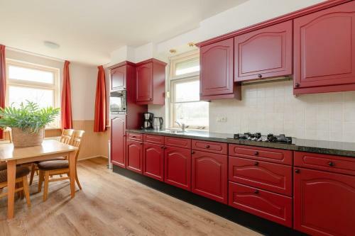 Hotel Luxury Group Accommodation For 14 People