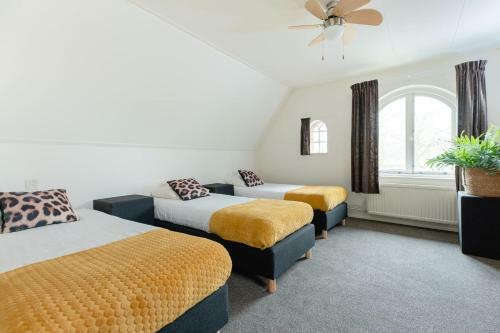 Hotel Luxury Group Accommodation For 14 People