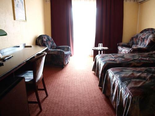Hostal Angela Hotel