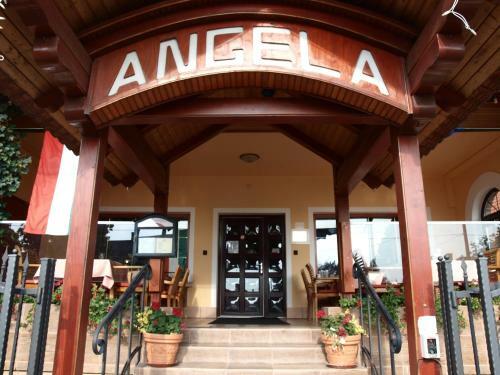 Hostal Angela Hotel