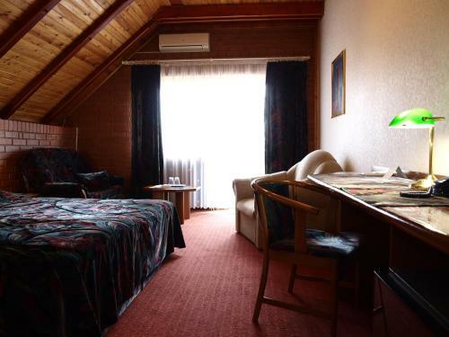 Hostal Angela Hotel