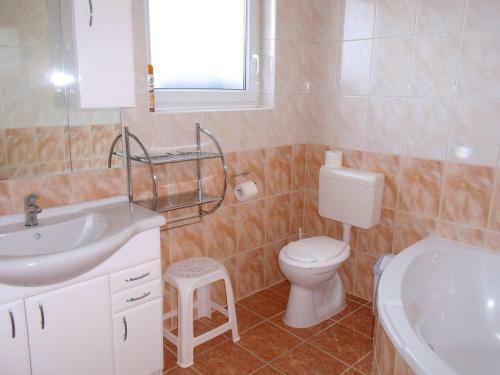 Hostal Angela Hotel