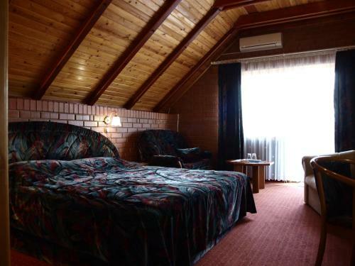 Hostal Angela Hotel