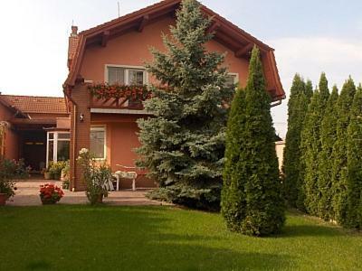 Hostal Angela Hotel