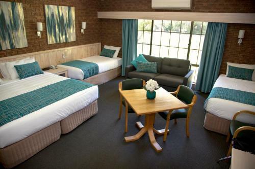 Motel Howlong Country Golf Club