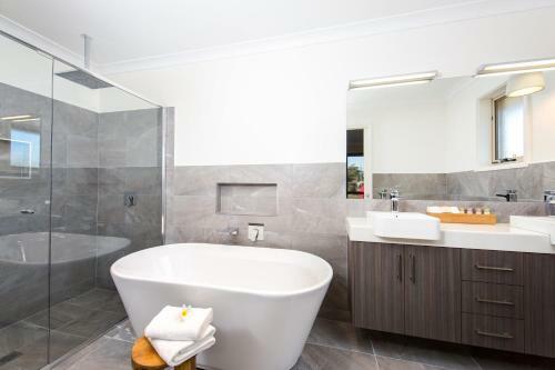 Motel Howlong Country Golf Club