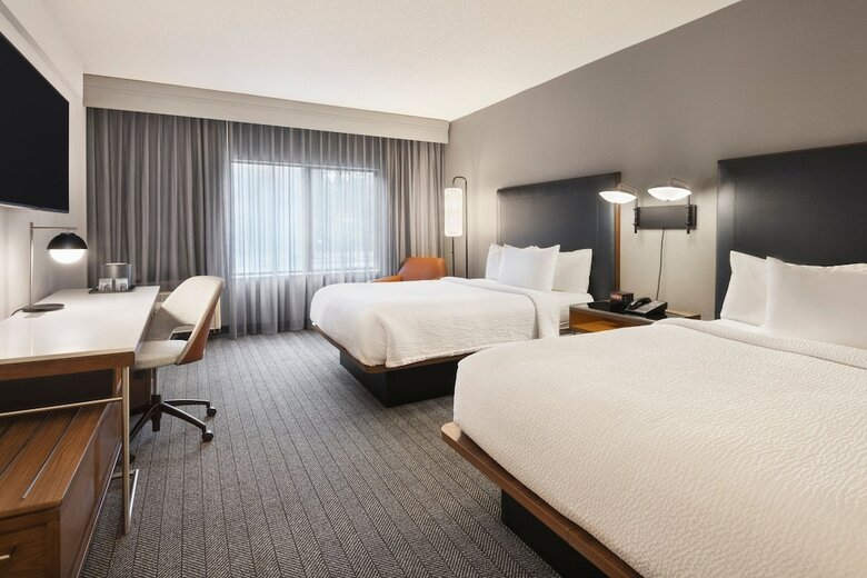 Hotel Courtyard By Marriott Burlington
