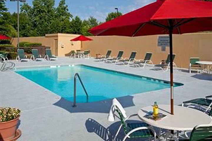 Hotel Courtyard By Marriott Burlington