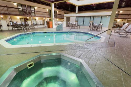 Hotel Drury Inn & Suites St. Louis Convention Center