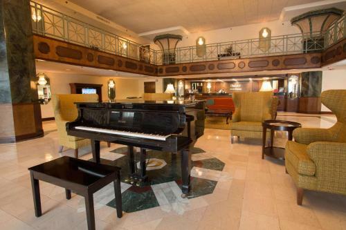 Hotel Drury Inn & Suites St. Louis Convention Center