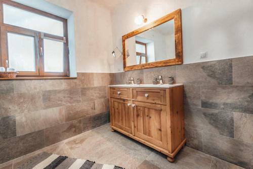 Hostal Pensiunea Zidul Cet??ii