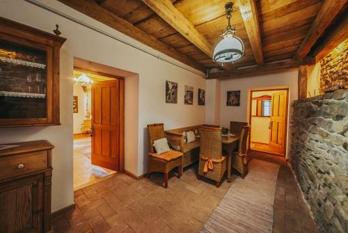 Hostal Pensiunea Zidul Cet??ii