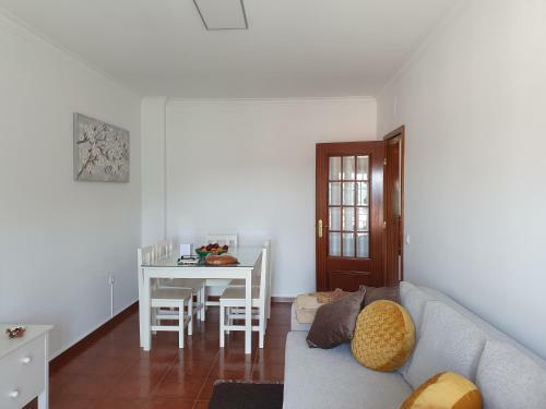 Apartamento Lous�'s Brown & White