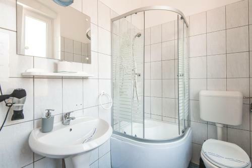 Hostal Guesthouse Casa Baciu