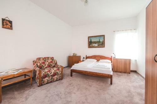 Hostal Guesthouse Casa Baciu