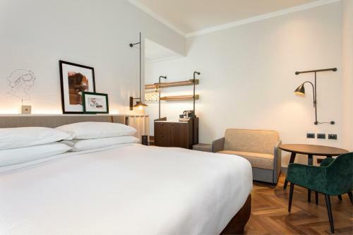 Hotel Doubletree By Hilton Rome Monti