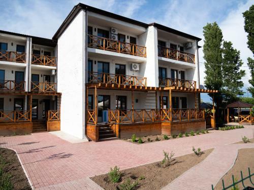 Hotel Marshal