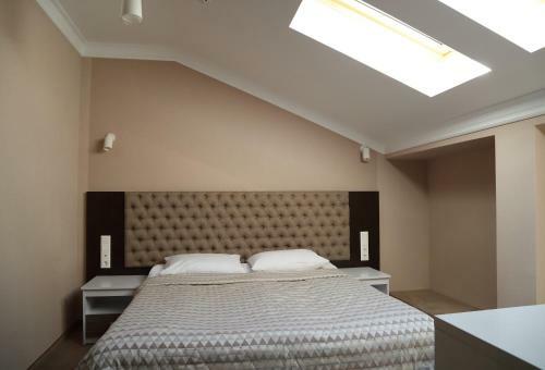 Tavel Hotel & Spa