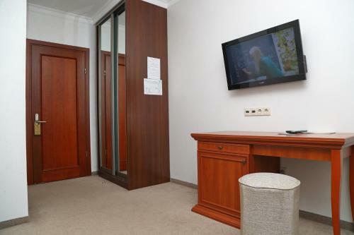 Tavel Hotel & Spa