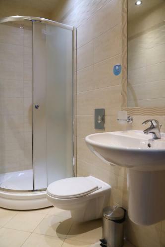 Tavel Hotel & Spa