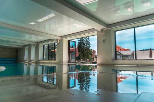 Tavel Hotel & Spa