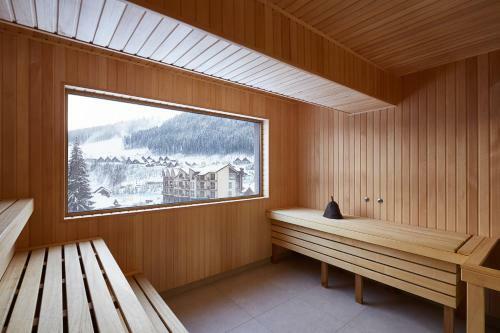 Tavel Hotel & Spa