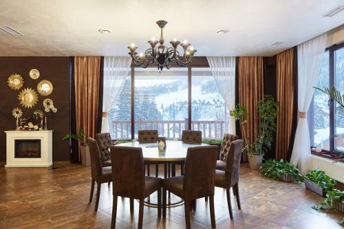 Tavel Hotel & Spa